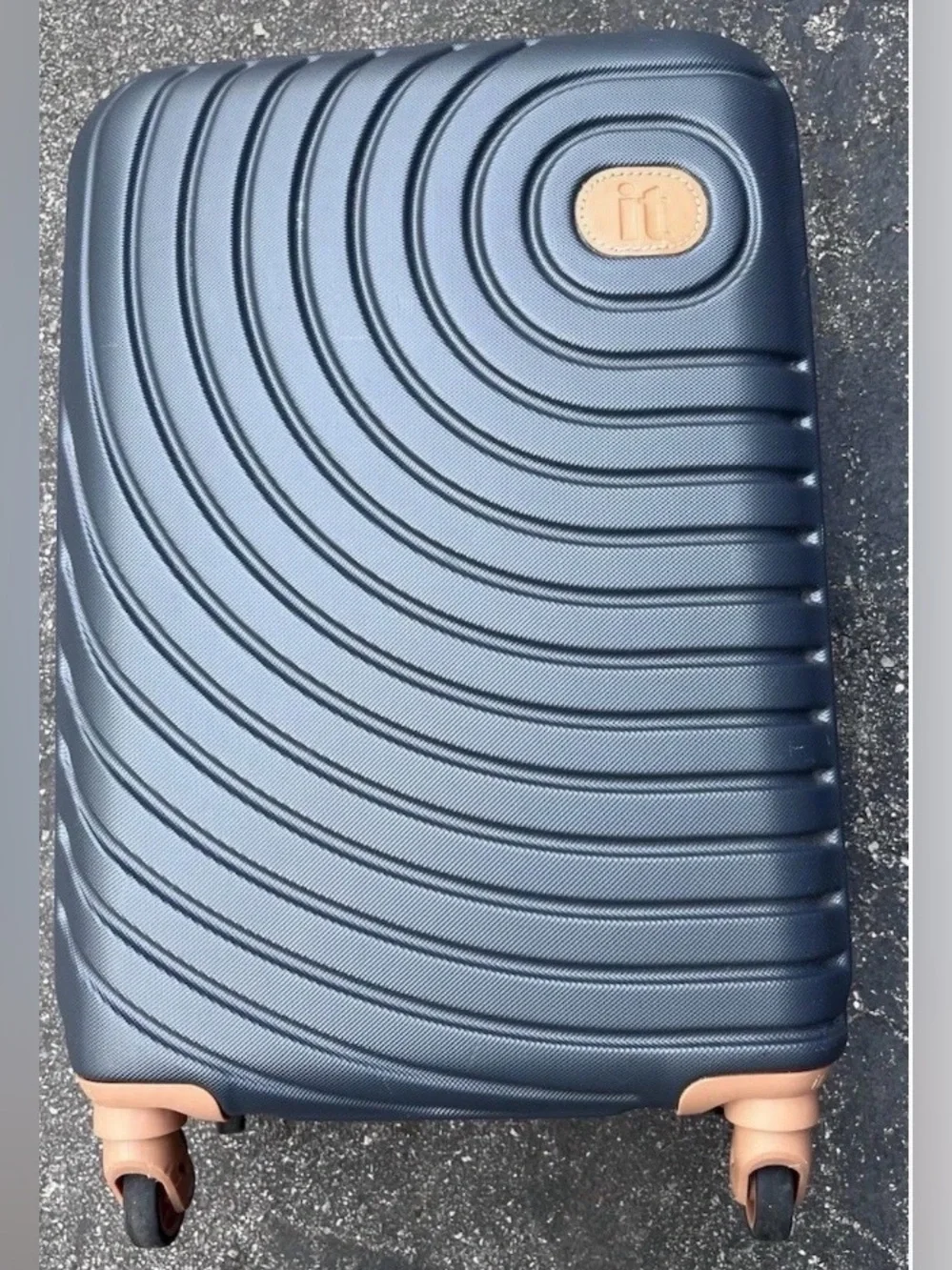 IT Luggage 21.5” Hardside Expandable Carry-On Luggage 4 Wheel Spinner